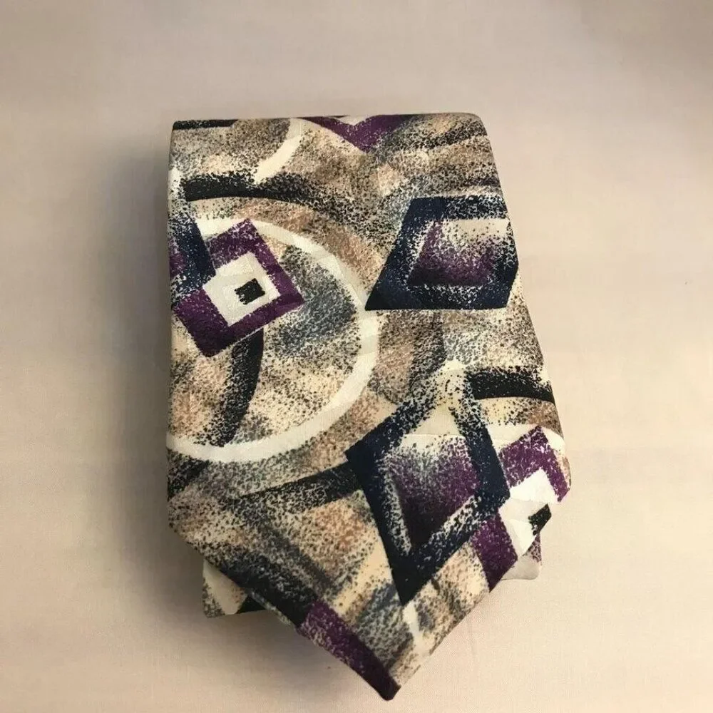 #1204 VTG DAVID CRYSTAL LONG CREAM COLOR PRINT NECKTIE 64x4